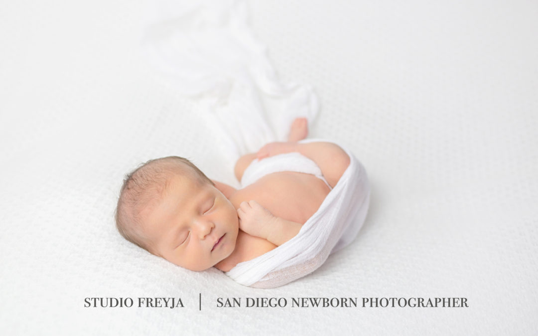 Meet Hana – Minimalistic Newborn Session in San Diego, CA