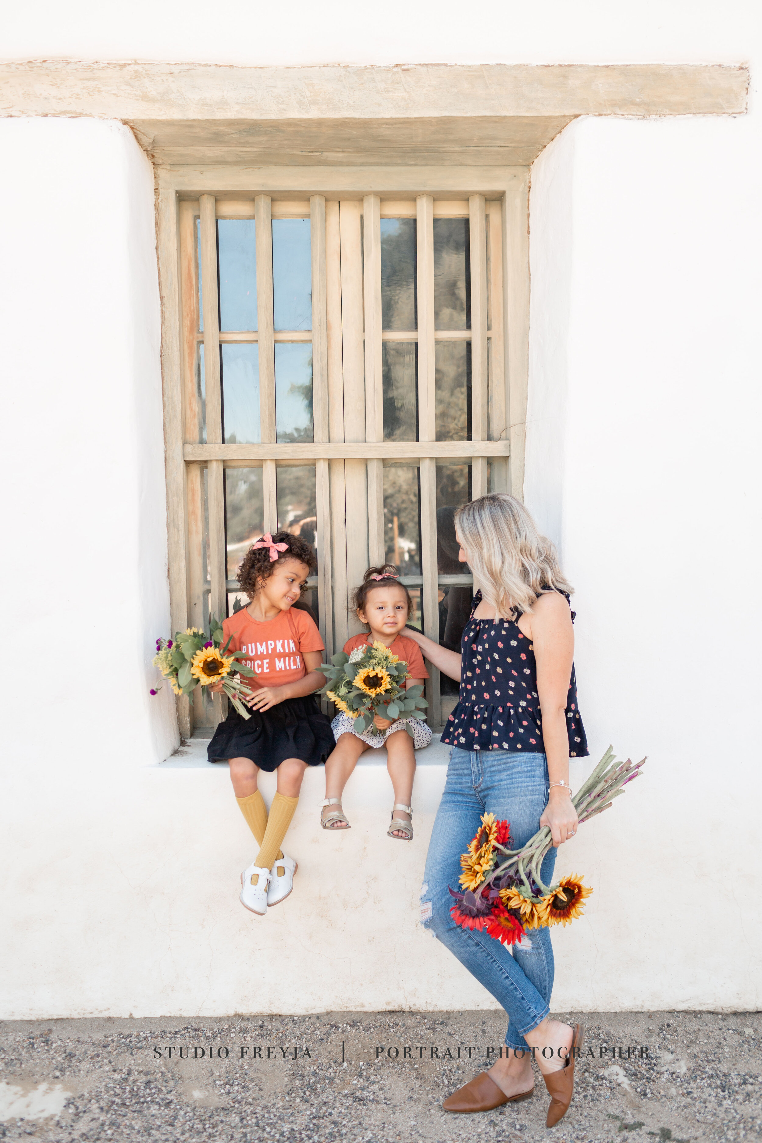 Mother Daughters Family Pictures in San Diego