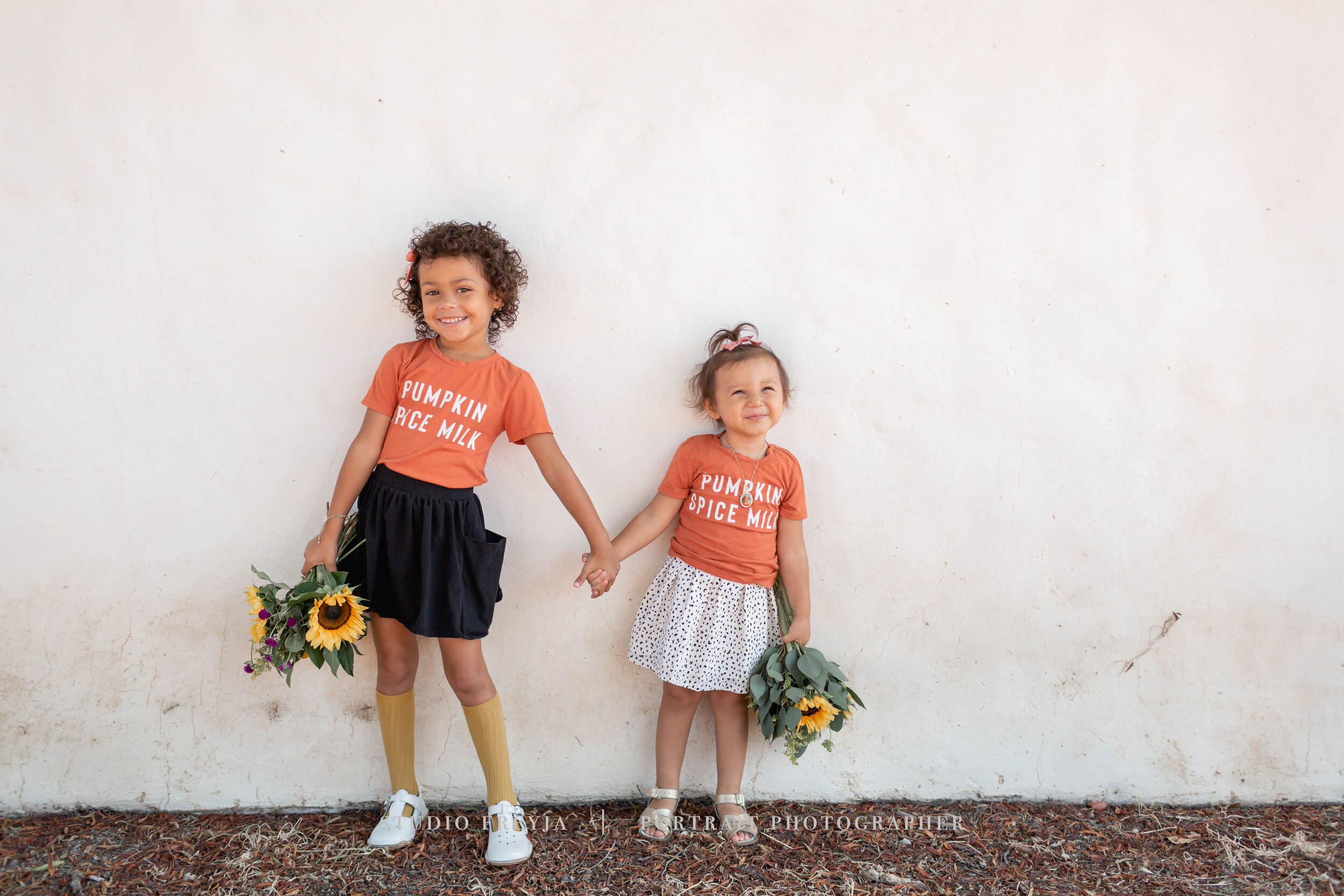 Sisterly Love Family Pictures in Old Town San Diego