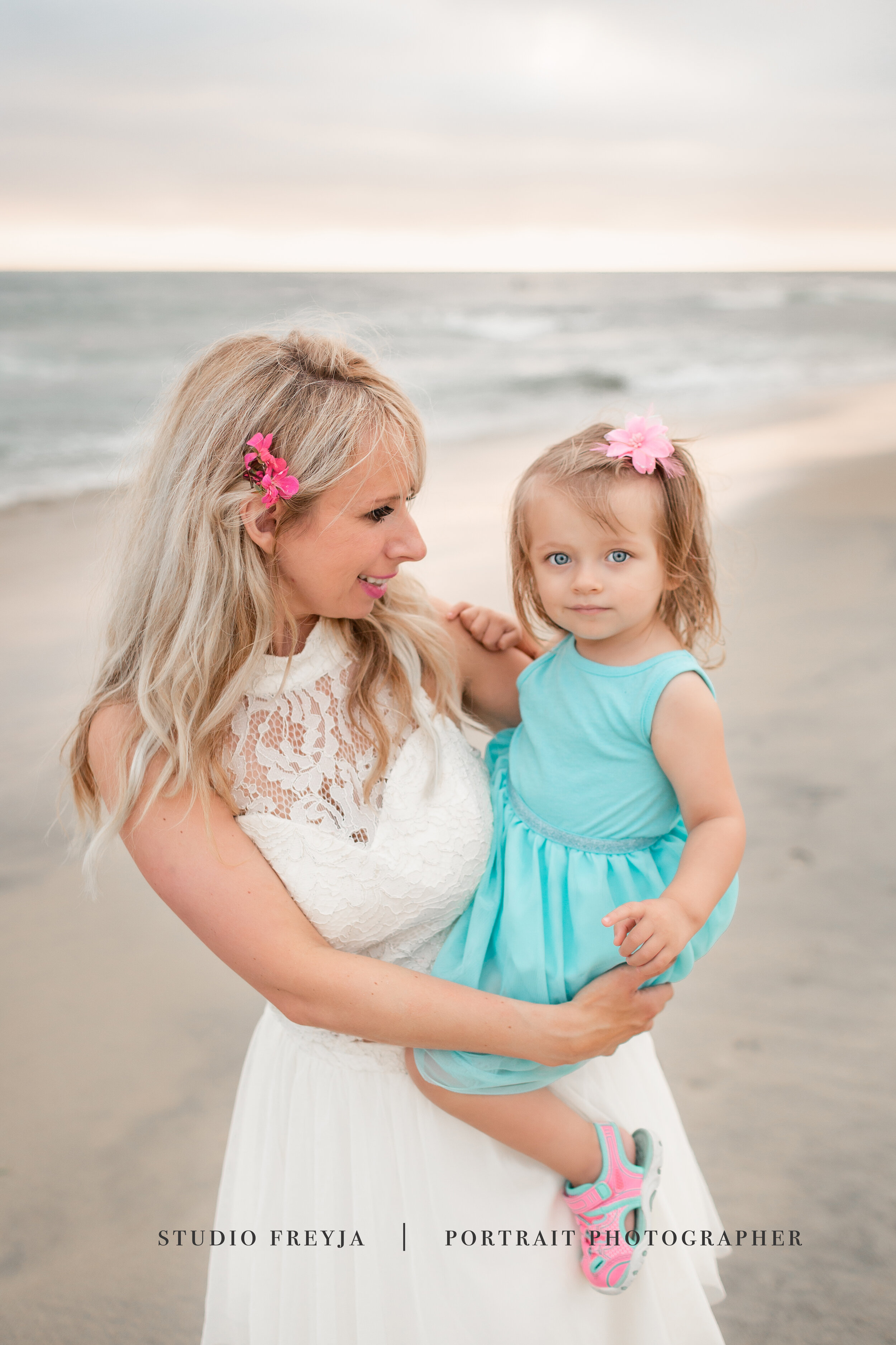 Mom &amp; Daughter Pictures on Carlsbad State Beach