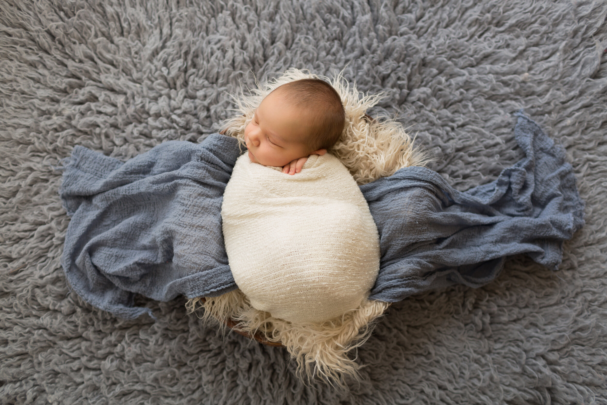 Newborn Pictures with Older Baby by San Diego Newborn Photographer_5.jpg