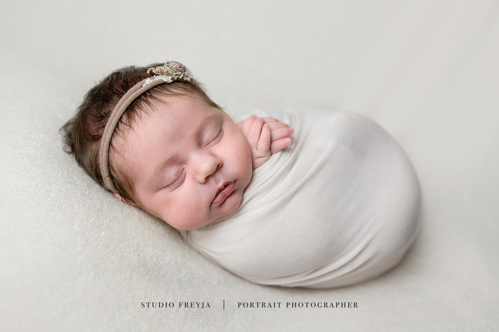 Brookly Newborn Pictures Copyright Studio Freyja-29.jpg