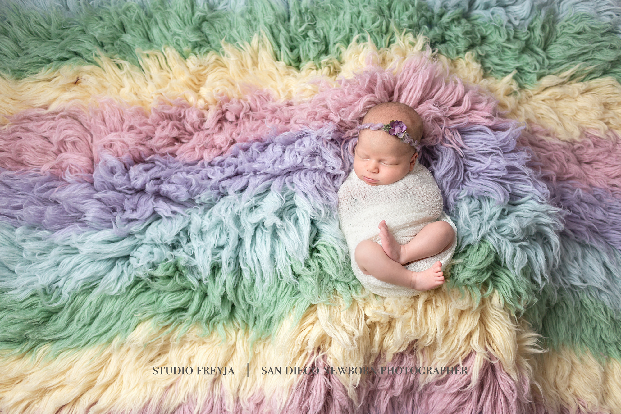 Logan Newborn Pictures Copyright Studio Freyja (2 of 7).jpg