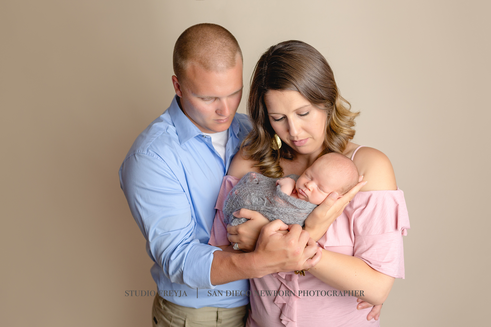 Logan Newborn Pictures Copyright Studio Freyja (5 of 7).jpg