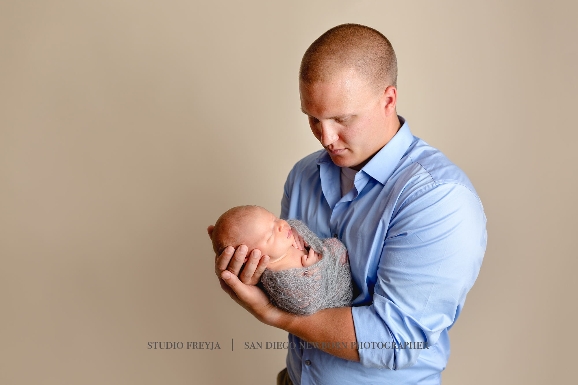 Logan Newborn Pictures Copyright Studio Freyja (6 of 7).jpg