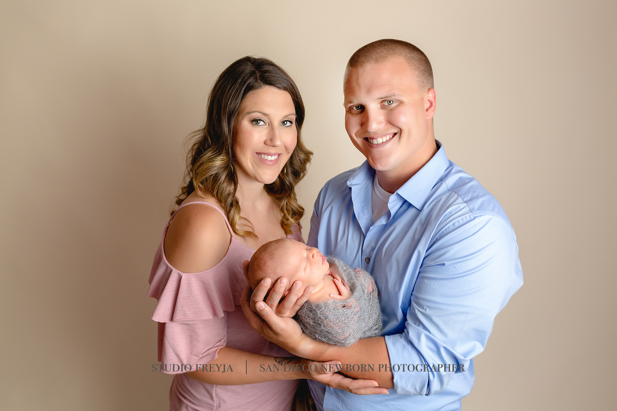 Logan Newborn Pictures Copyright Studio Freyja (7 of 7).jpg