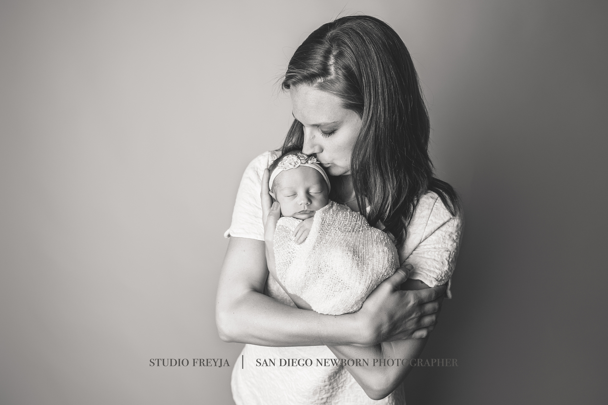 Parent Posing San Diego Newborn Photographer