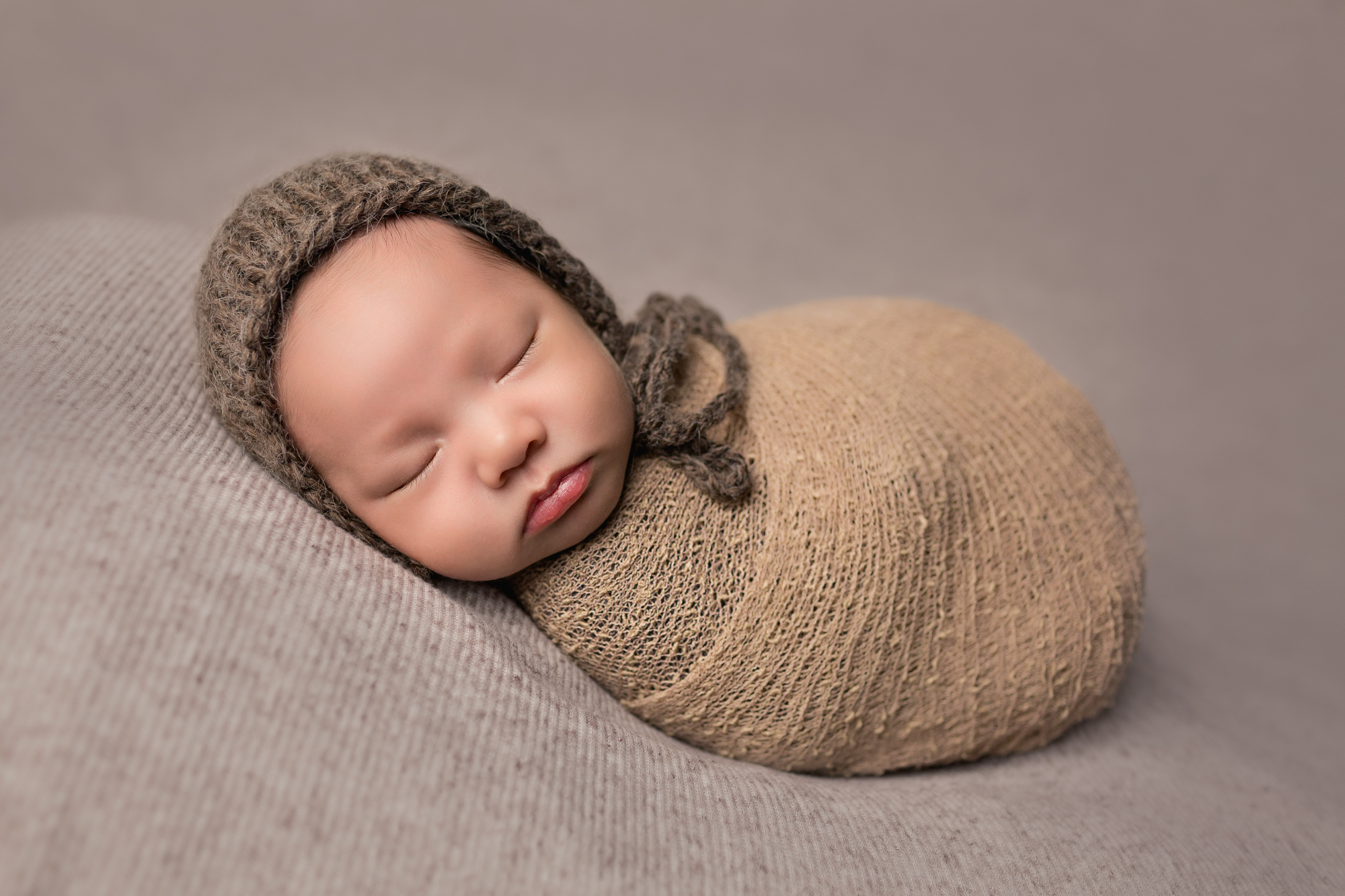 Newborn Photographer in San Diego captures beautiful baby pictures