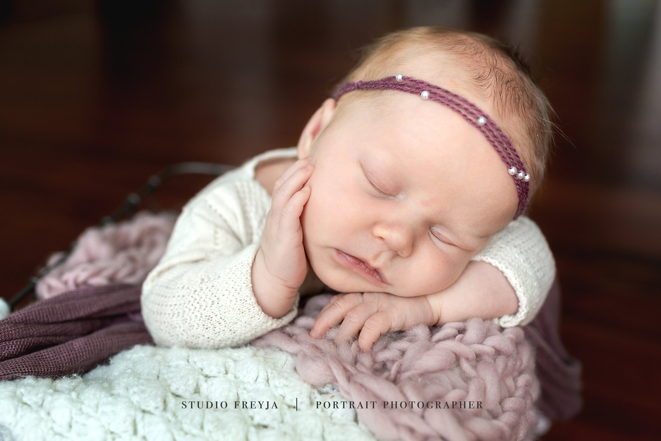 Vivan Newborn Session Copyright Studio Freyja-23.jpg