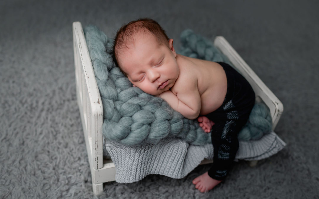 Favorite Newborn Props include this newborn bed for newborn posing