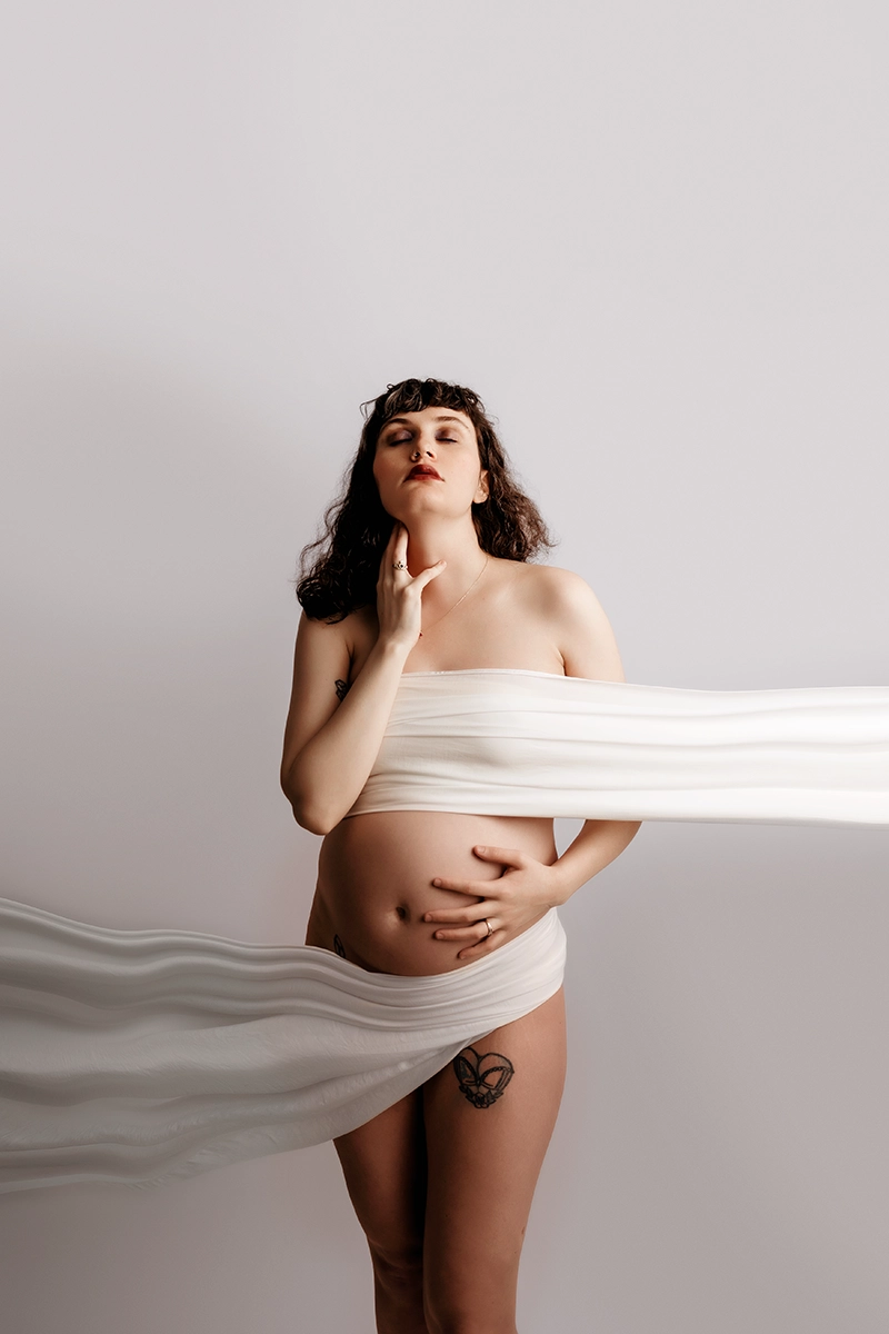 What is a Bare Belly Session?  St. Louis Maternity Photographer 